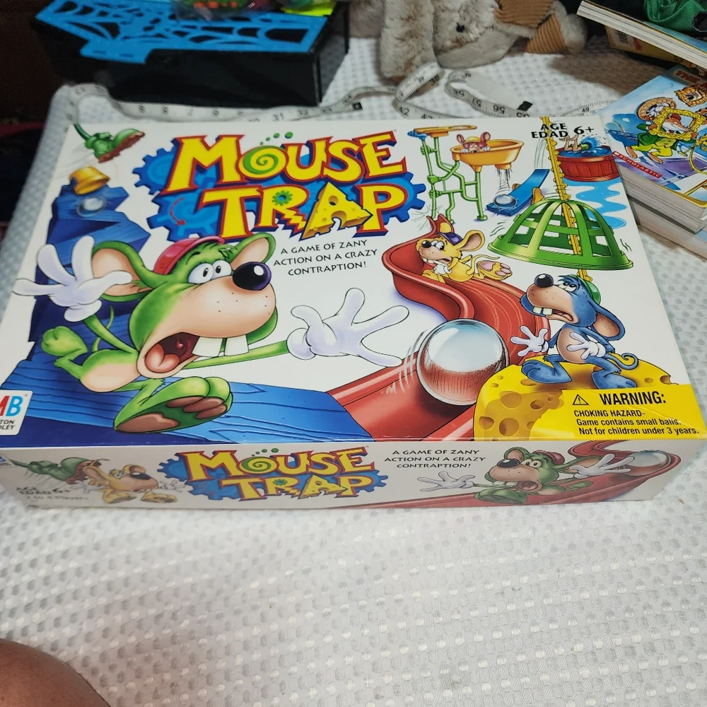 MILTON BRADLEY EUC 2005 MOUSE TRAP BOARD GAME